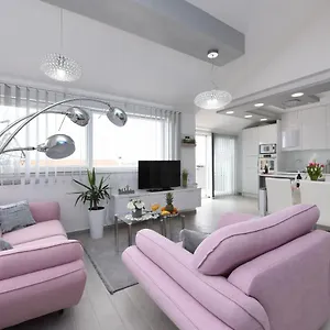 https://deluxe-apartman-korina-ramona-zadar.hotelinzadar.com